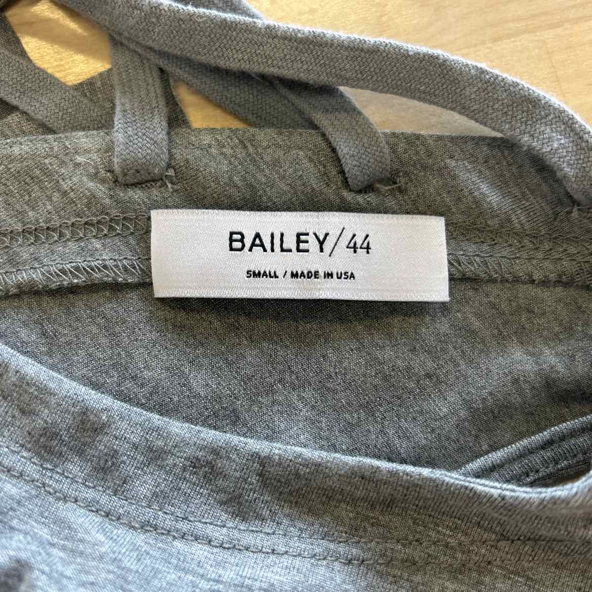 Bailey 44 Size S Gray Tank