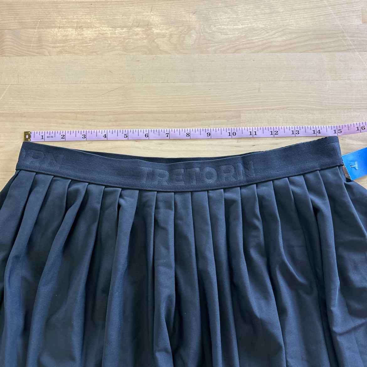 Tretorn Size M Black Preloved Skirt