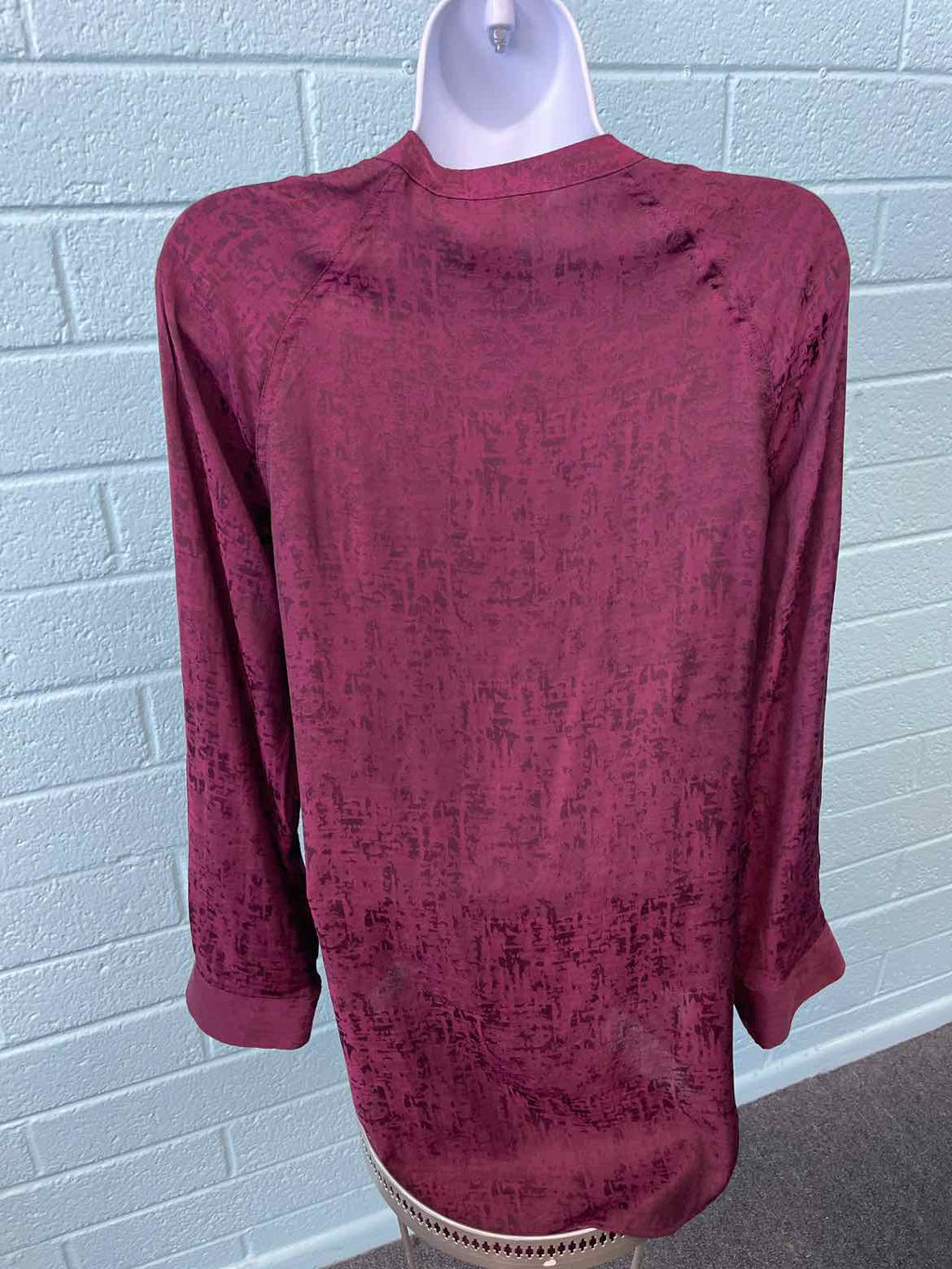 Rock & Republic Size XS Maroon Blouse