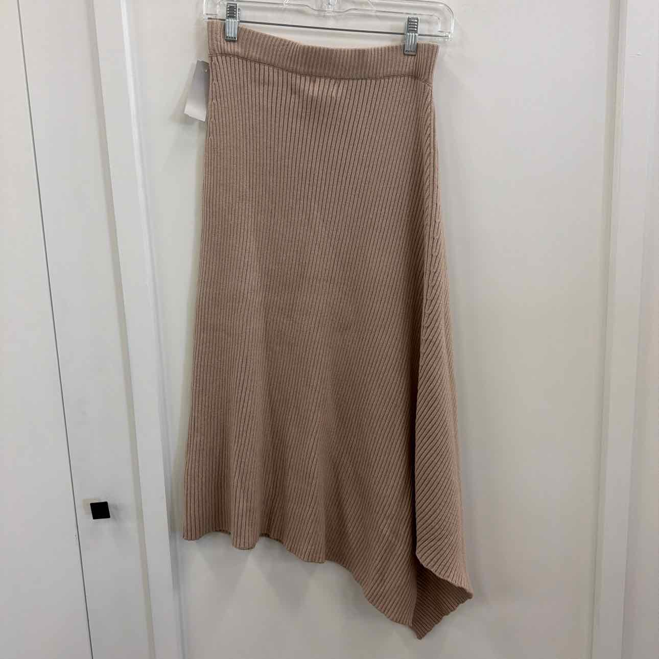En Saison Women's Elaine Ribbed Asymmetric-Hem MIDI Skirt - Taupe