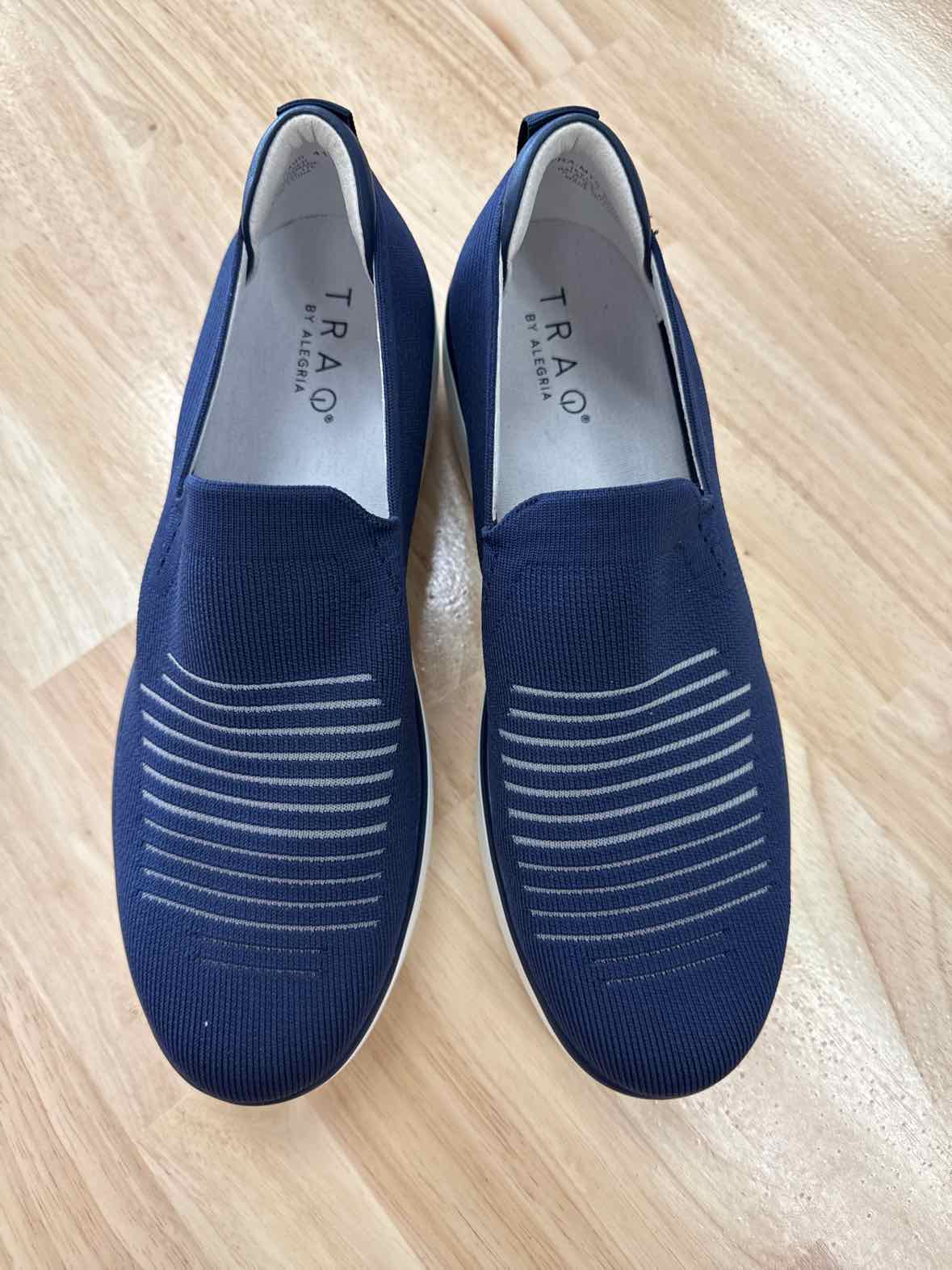 Alegria Traq Mystiq Size 10.5 Blue New Slip On