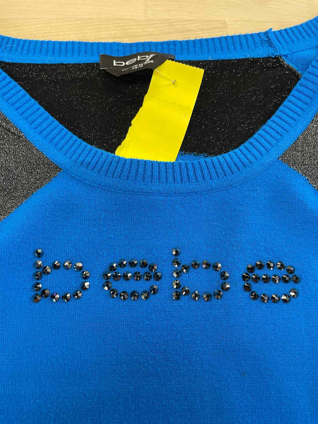 Bebe Size XS Black & Blue Longsleeve
