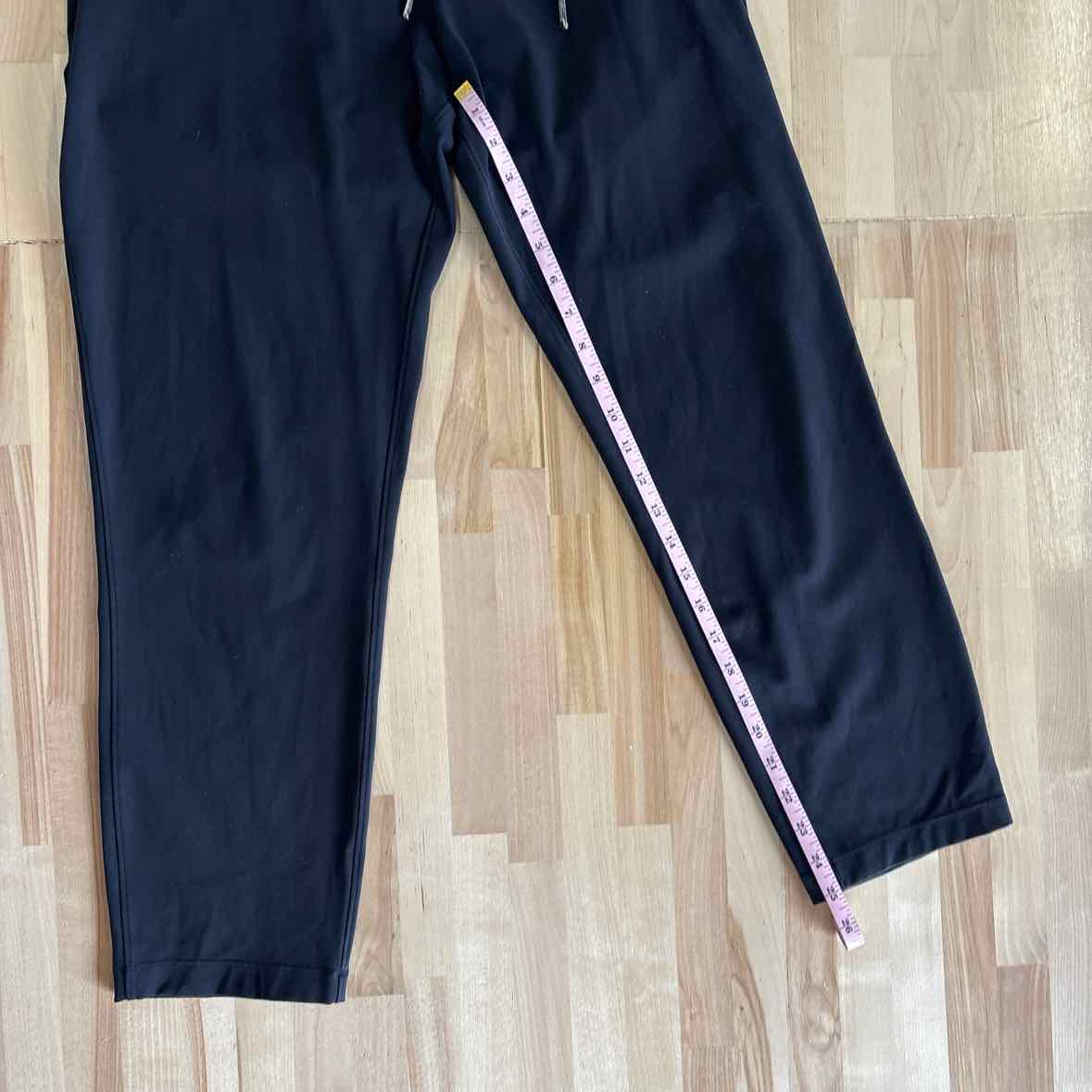 LuluLemon Size 8 Black Athletic Pants
