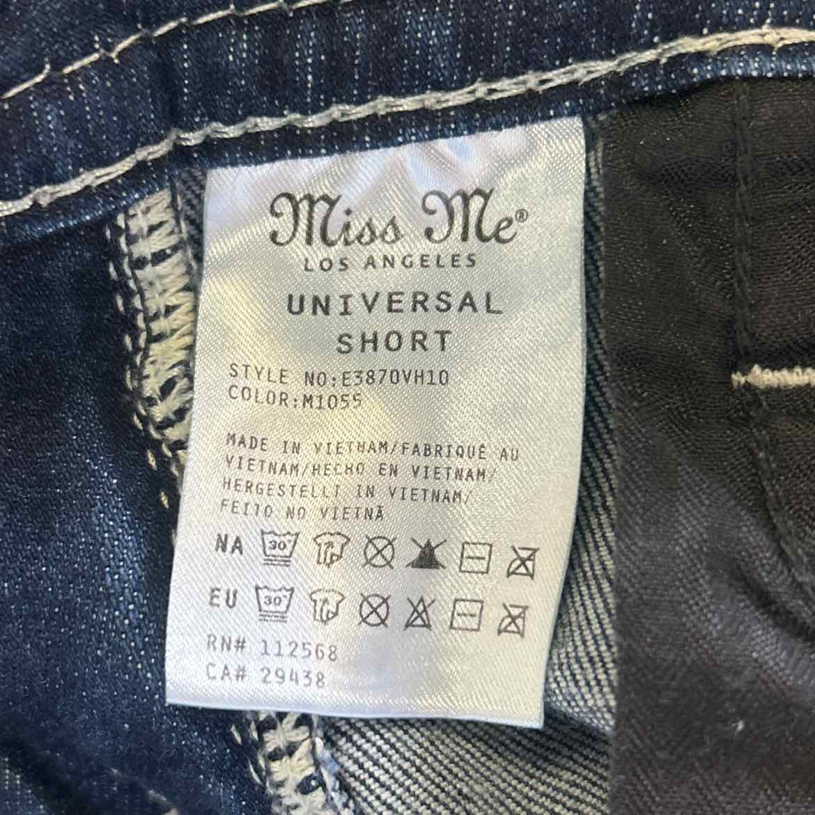 Miss Me Women Size 27 Dark & Light Blue Denim Preloved Shorts
