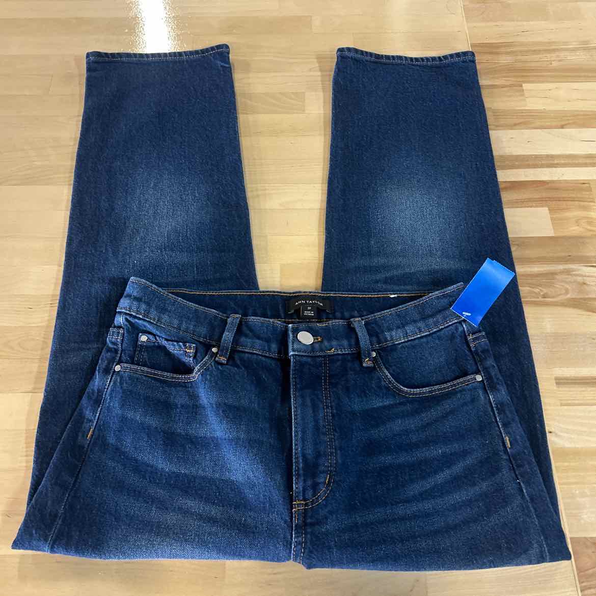 Ann Taylor Size 2 Blue Denim Preloved Jeans