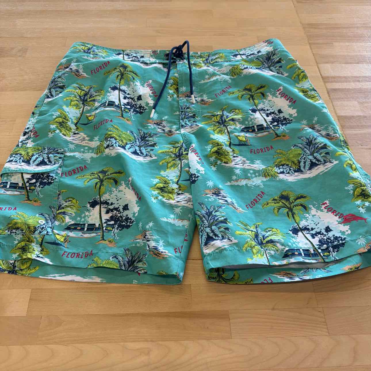 Tommy Bahama Size XL Green MENS Swimwear