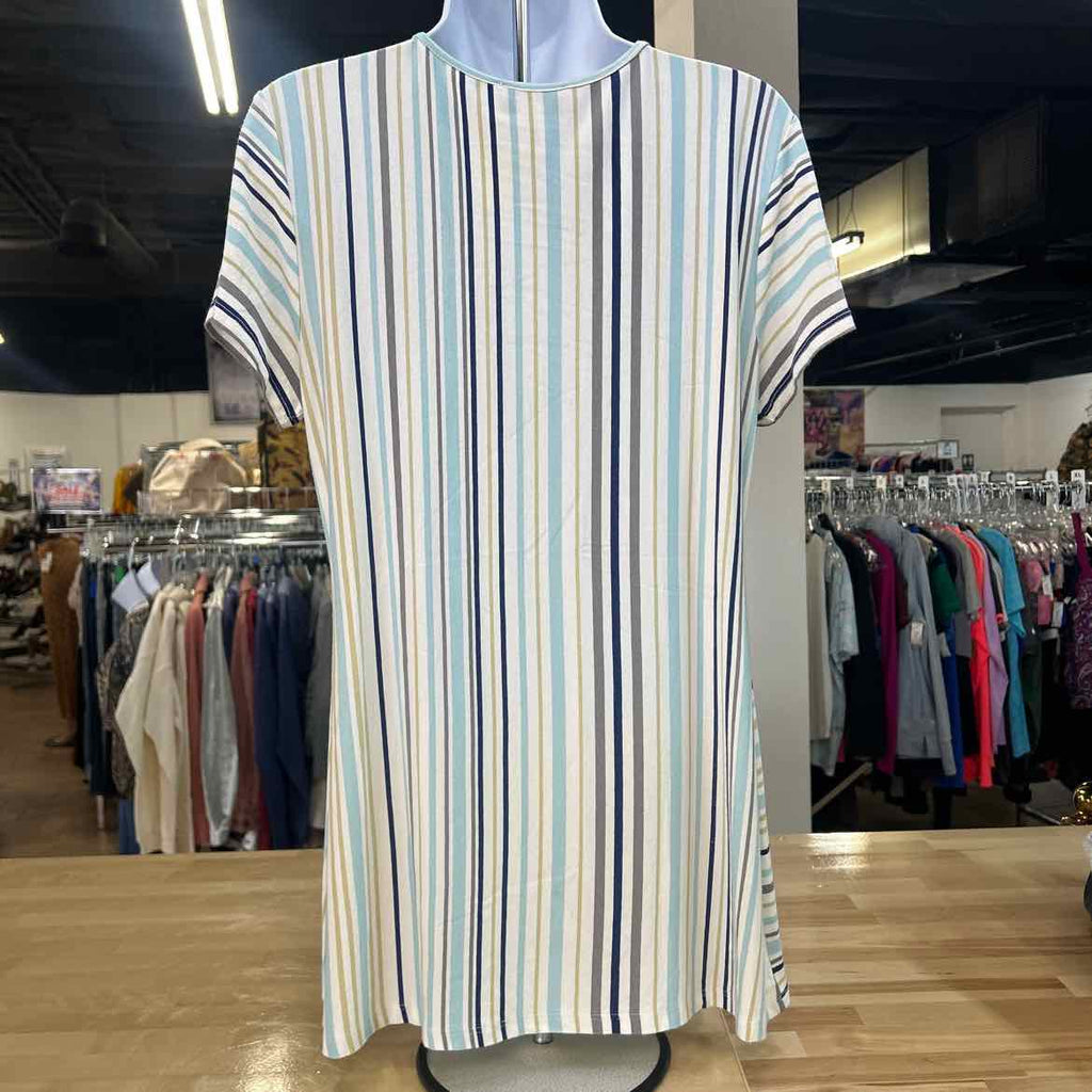North Style Size M White Preloved Blouse SS