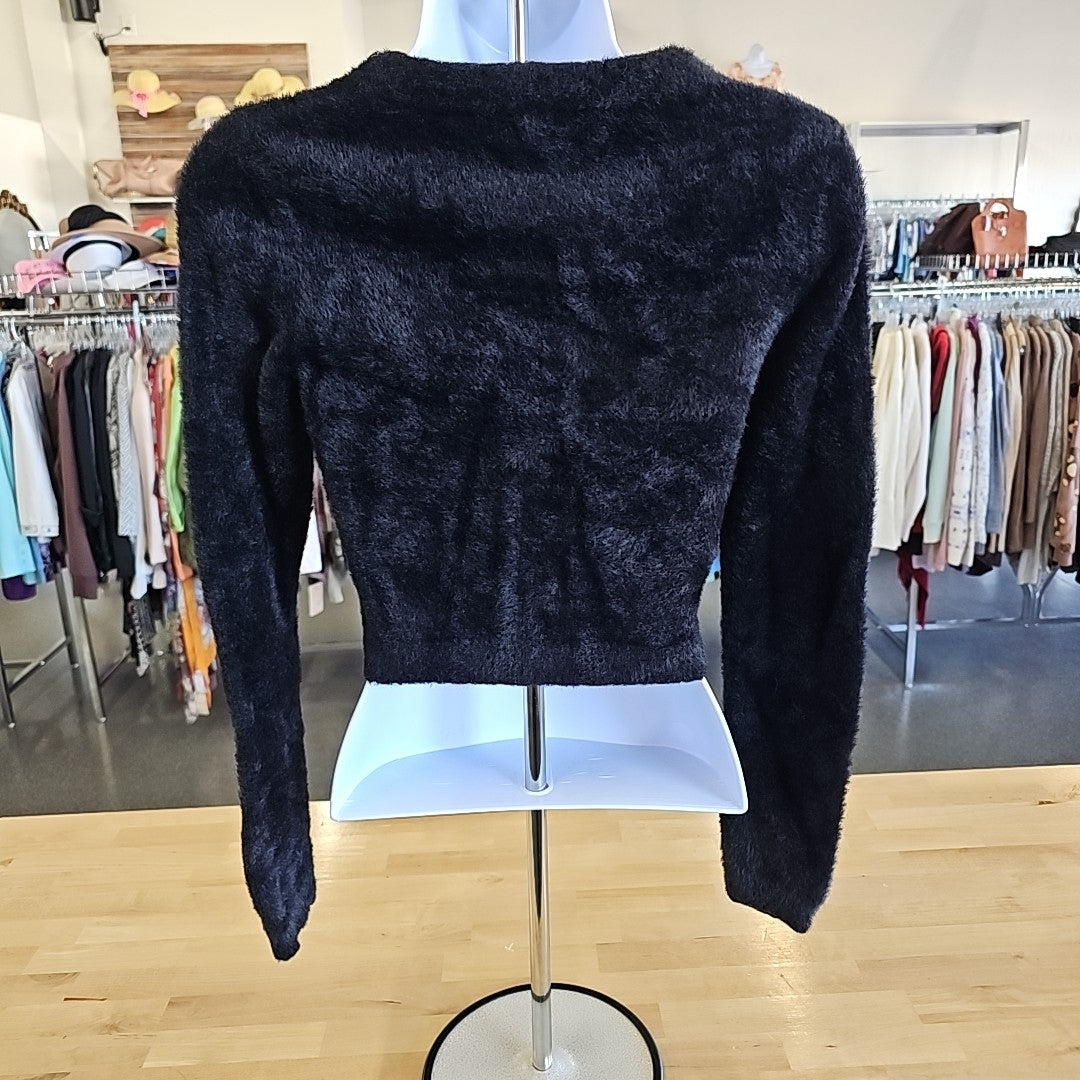 Forever 21 Size M Black Faux Fur Crop Sweater
