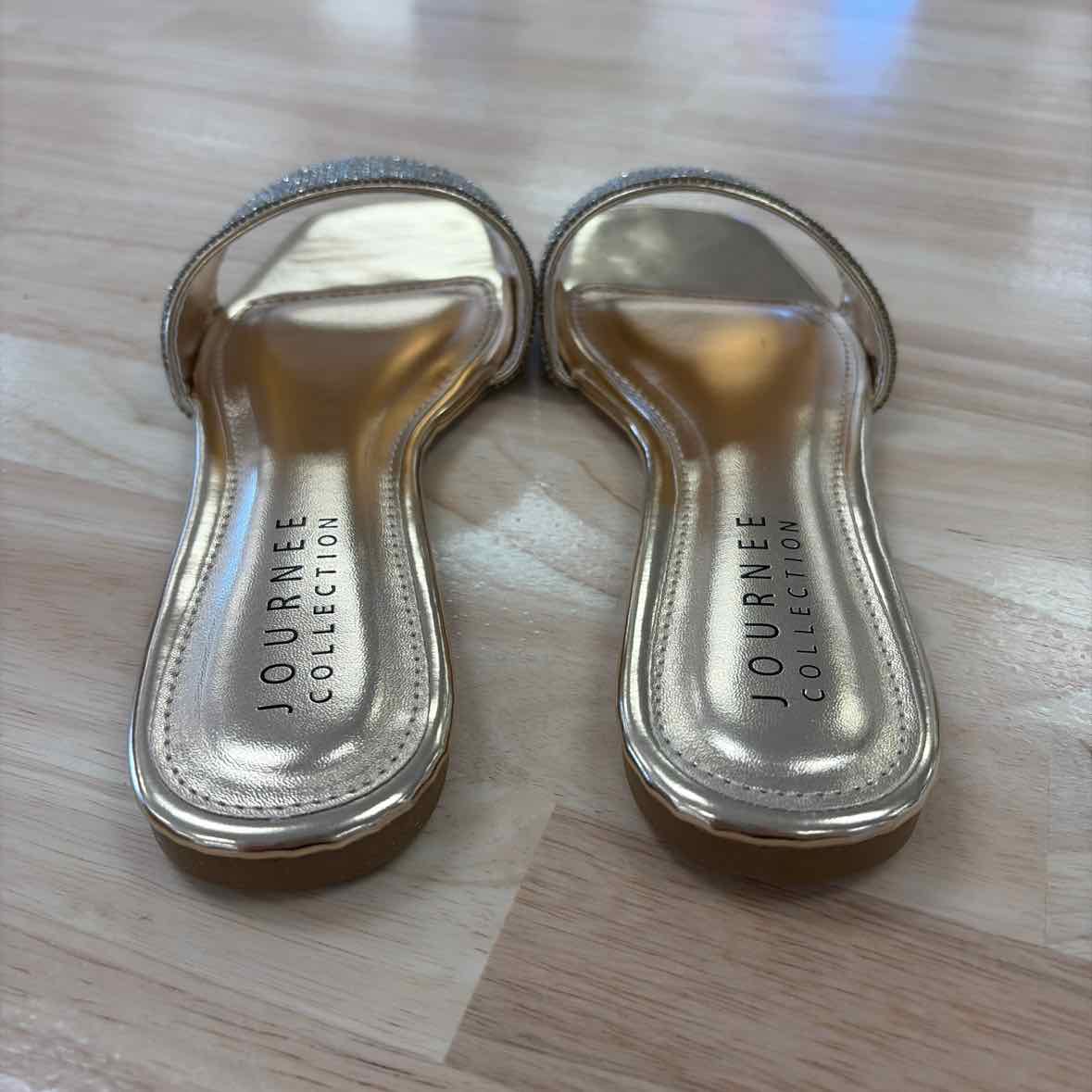 Journee Size 7.5 Silver Gold New Flats