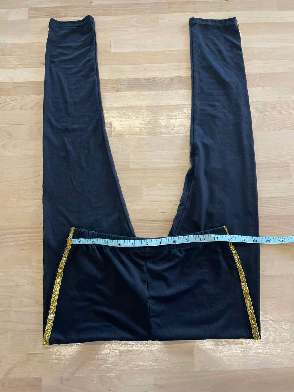 Size OS Black Preloved Leggings