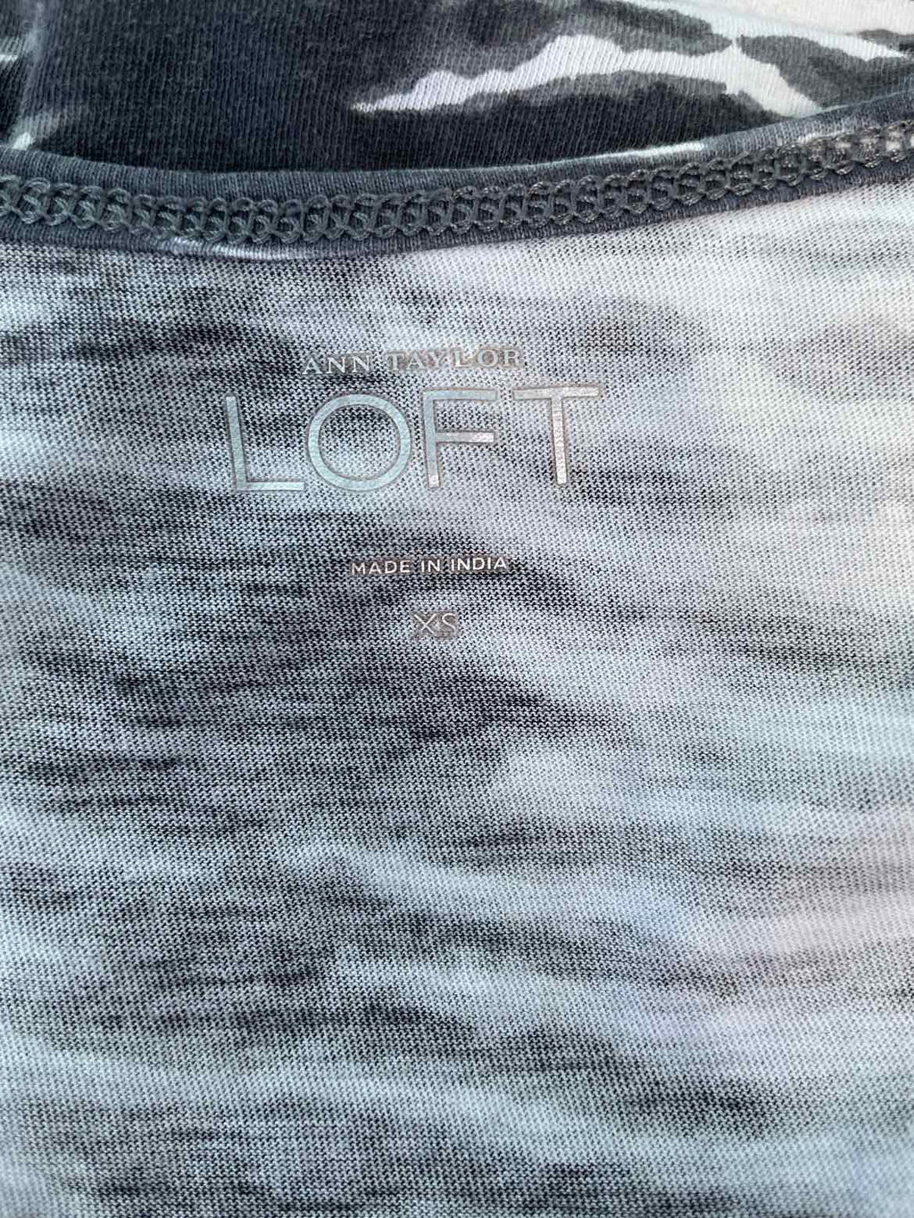 Loft Size XS Gray & White Tank