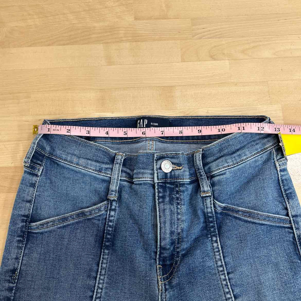 Gap Size 6 Blue Denim Preloved Jeans
