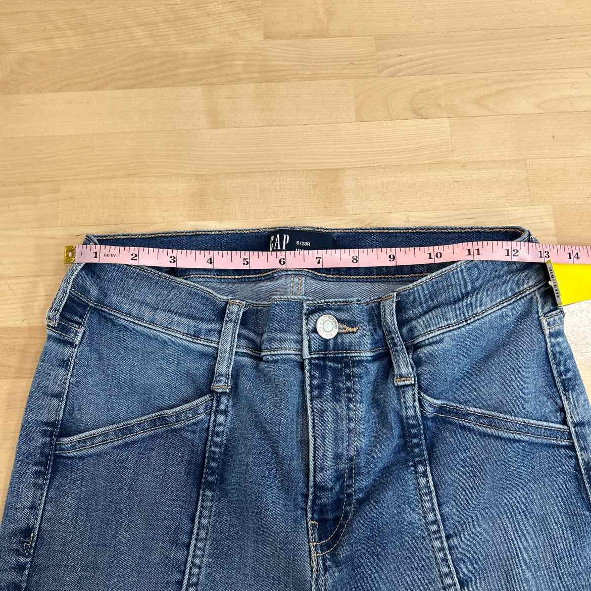 Gap Size 6 Blue Denim Preloved Jeans