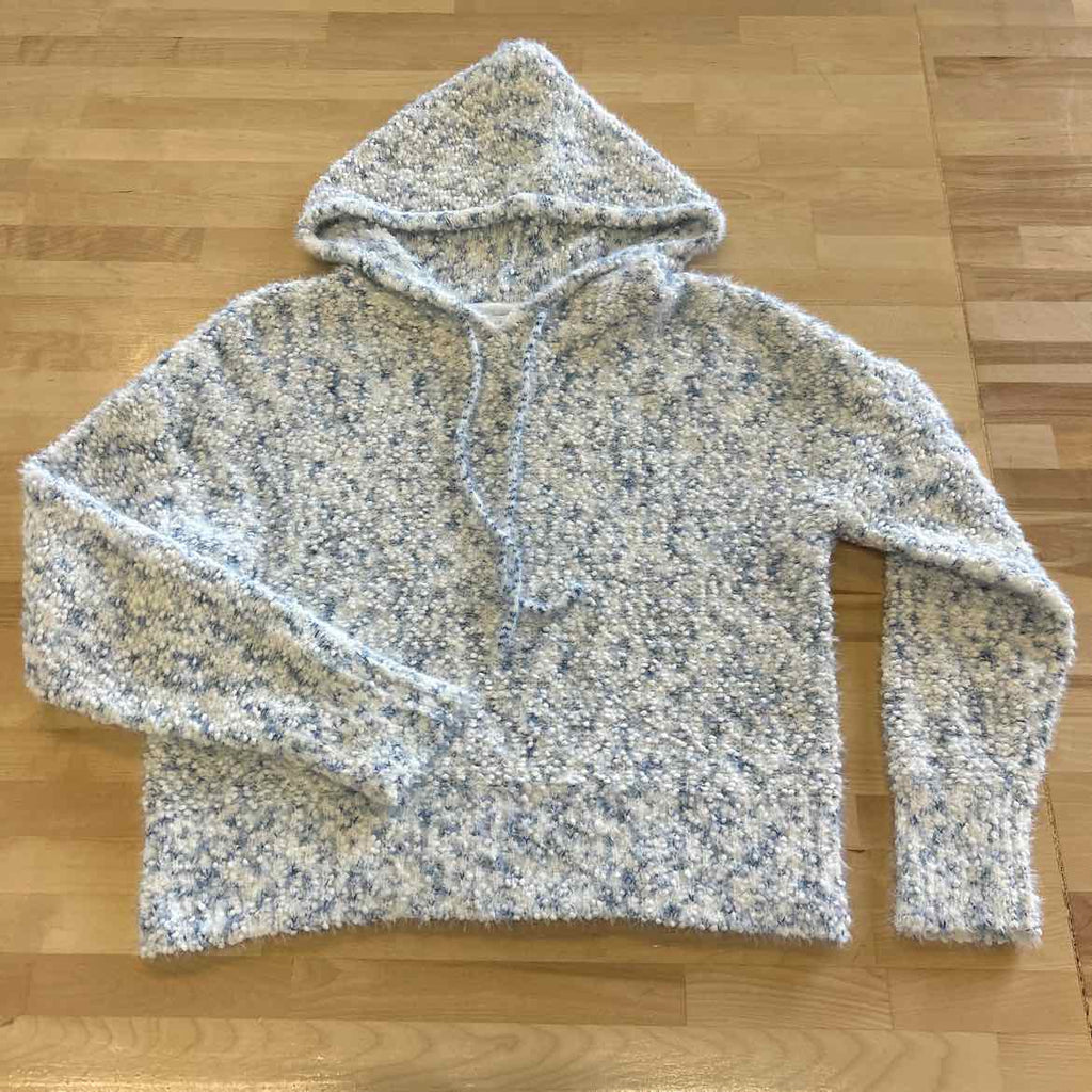 ultra flirt Size M Blue Fuzzy Sweater