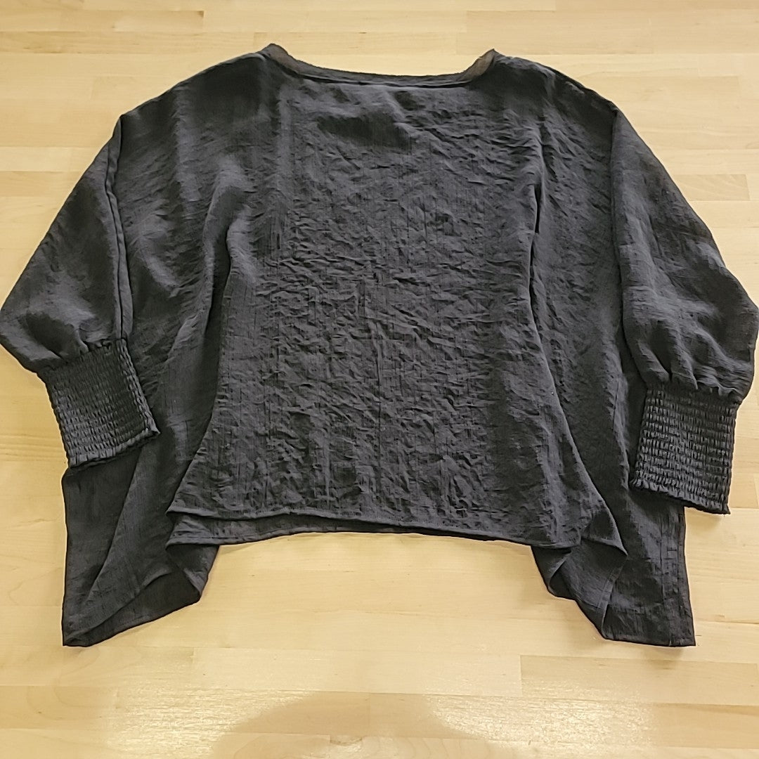 fun 2 fun Size M/L Black Blouse
