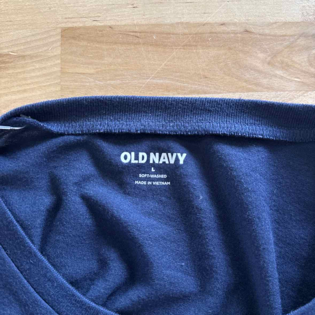 Old Navy Size L Navy T-shirt