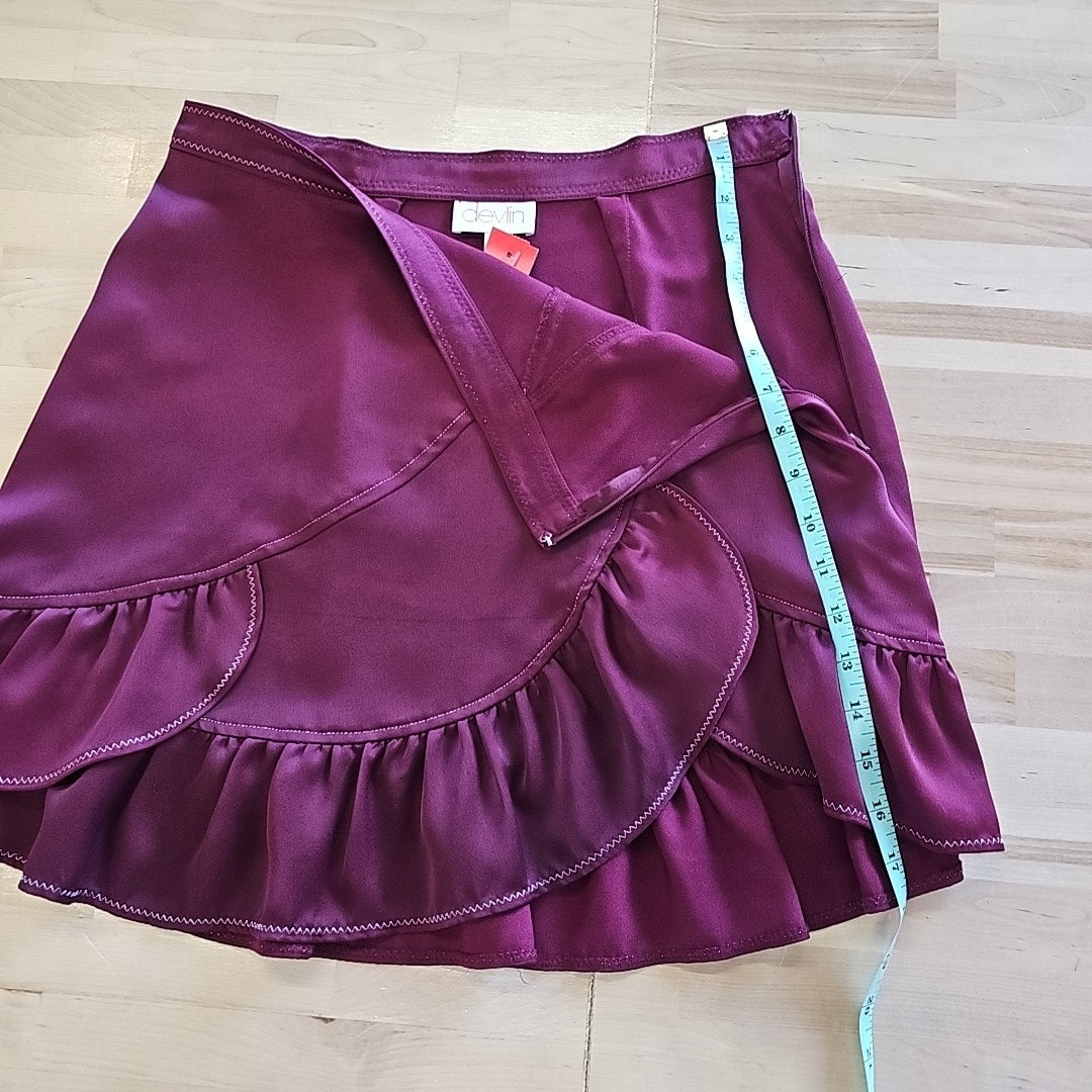 Devlin Size 6 Purple Polyester Preloved Skirt