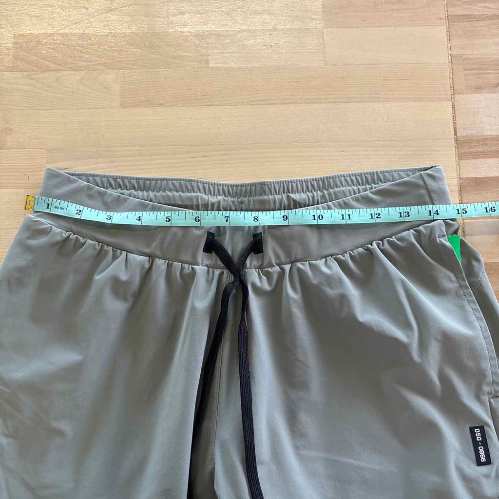 ASRV Size M Green MENS Athletic Shorts