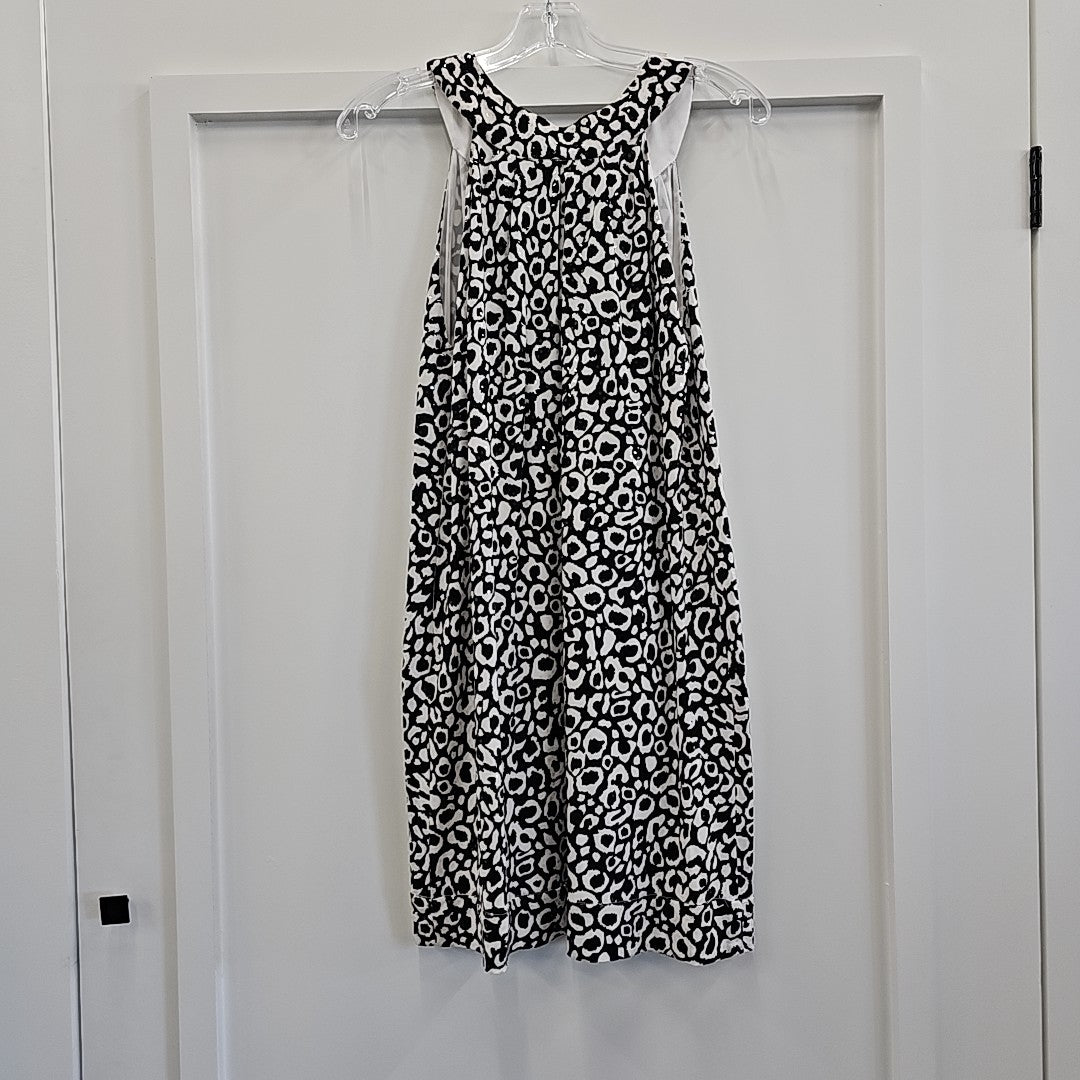 Mesmerize Size M BLACK & WHITE Dress