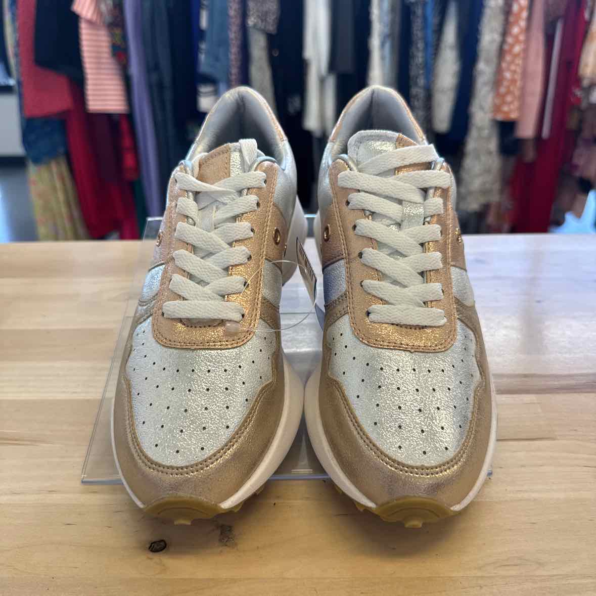 Diba London Shoe Size 6 Metalic Sneakers