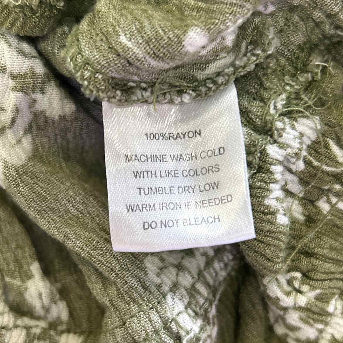 Just Found Size S Green Preloved 2 pc Dress Set