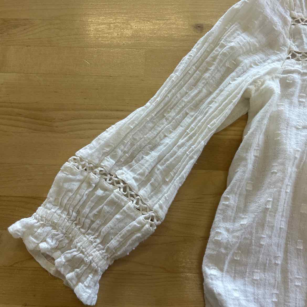 Susina Size XSP White Preloved Blouse LS