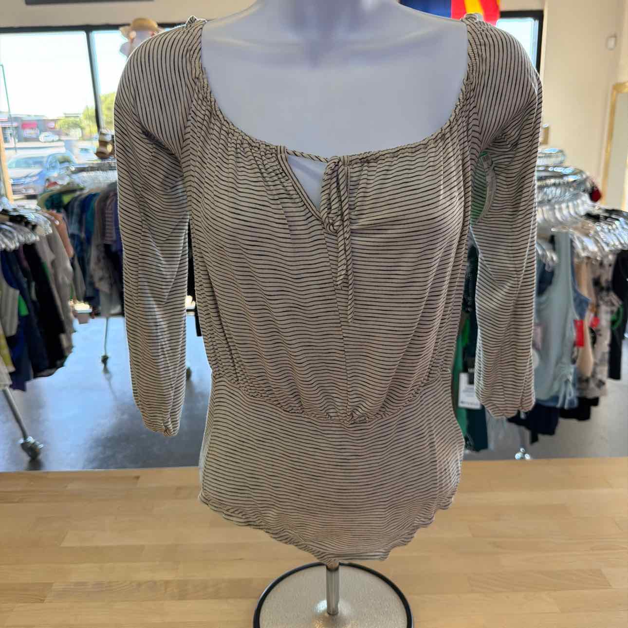 NYTT Size XS White Black Preloved Bodysuit