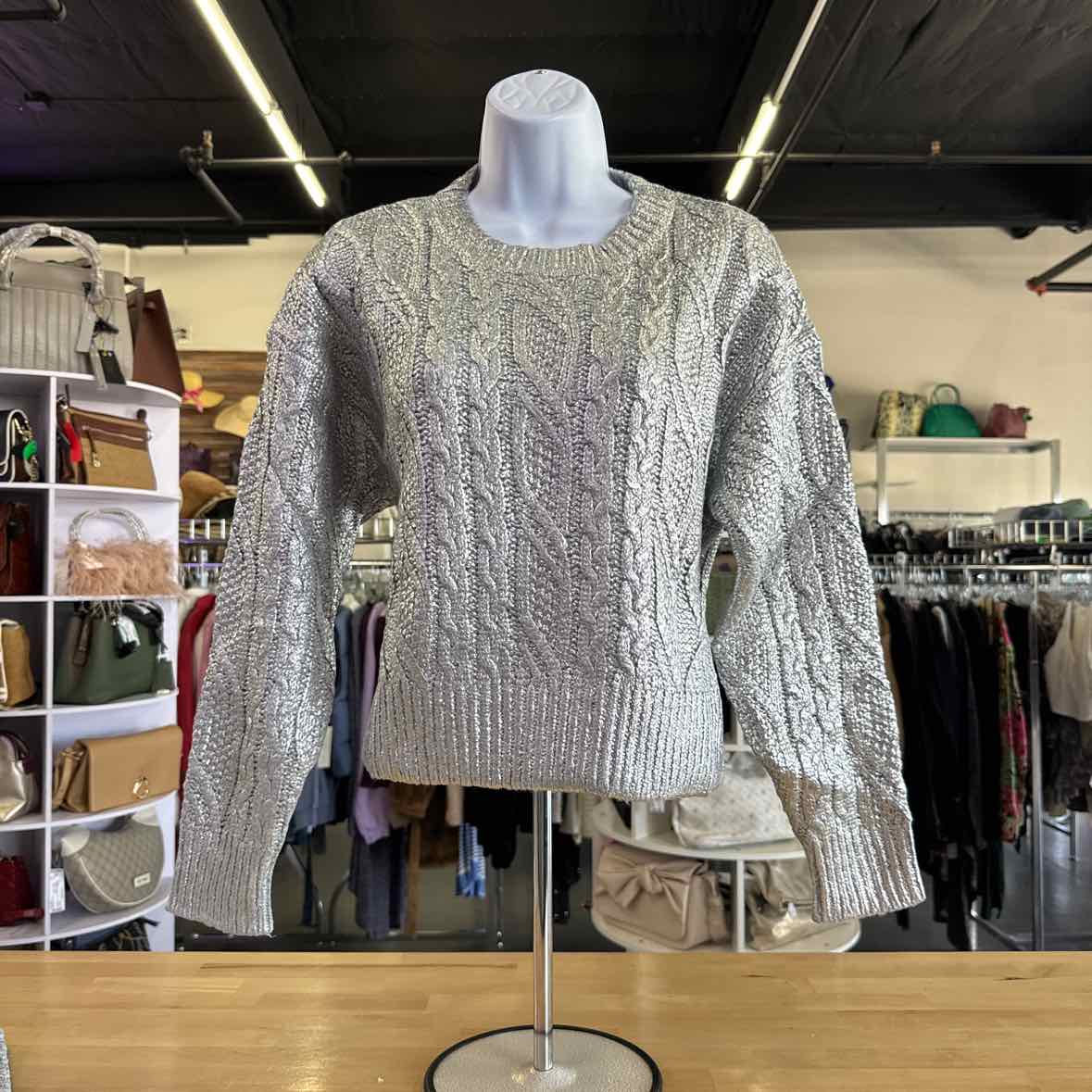 Hooked up by Iot Juniors' Shine Cable-Knit Crewneck Sweater