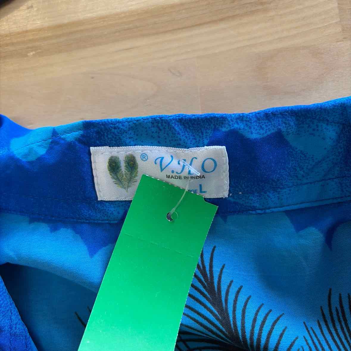 VHO Size L Blue Preloved MENS Button Down Shirt