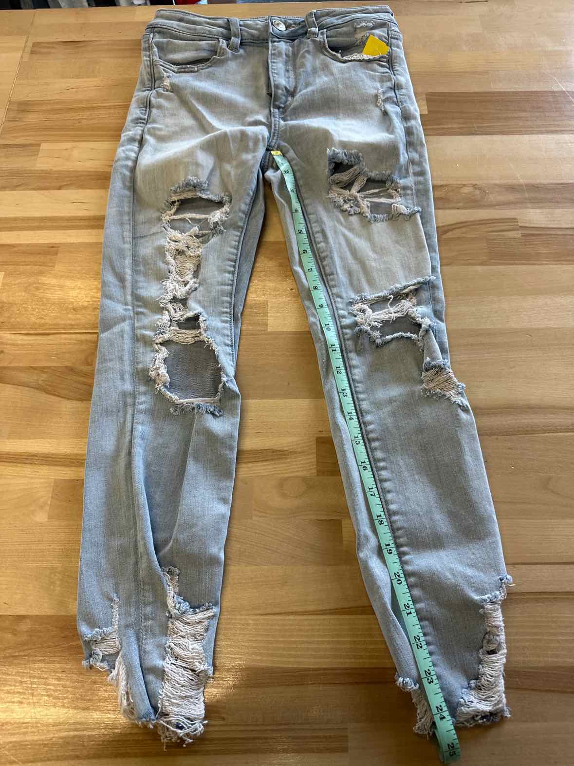 American Eagle Size 6 Blue Jeans