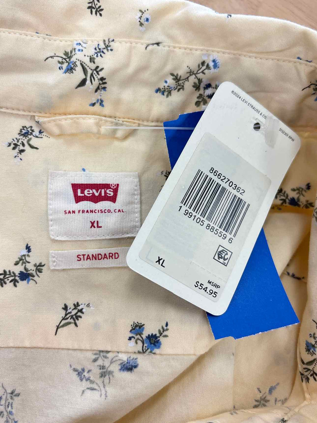Levi's Size XL Men's Levi'sÂ® Classic Fit Short Sleeve Button-Down Shirt