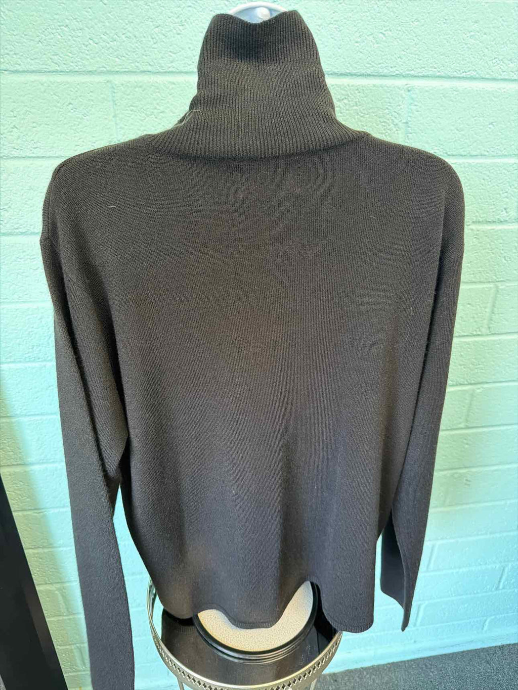 prophecy Size L Black Sweater