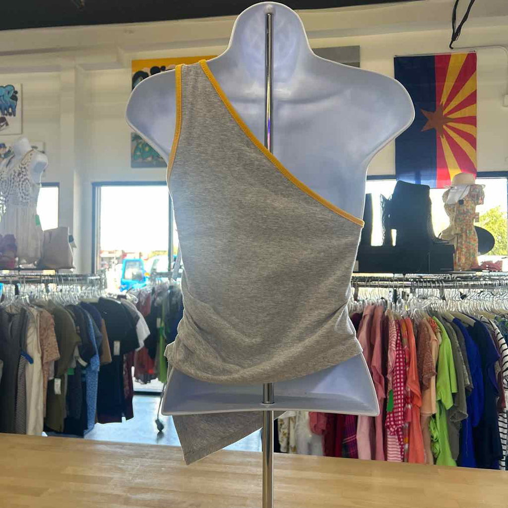 Goodie Two Sleeves Size L Grey Preloved Tank