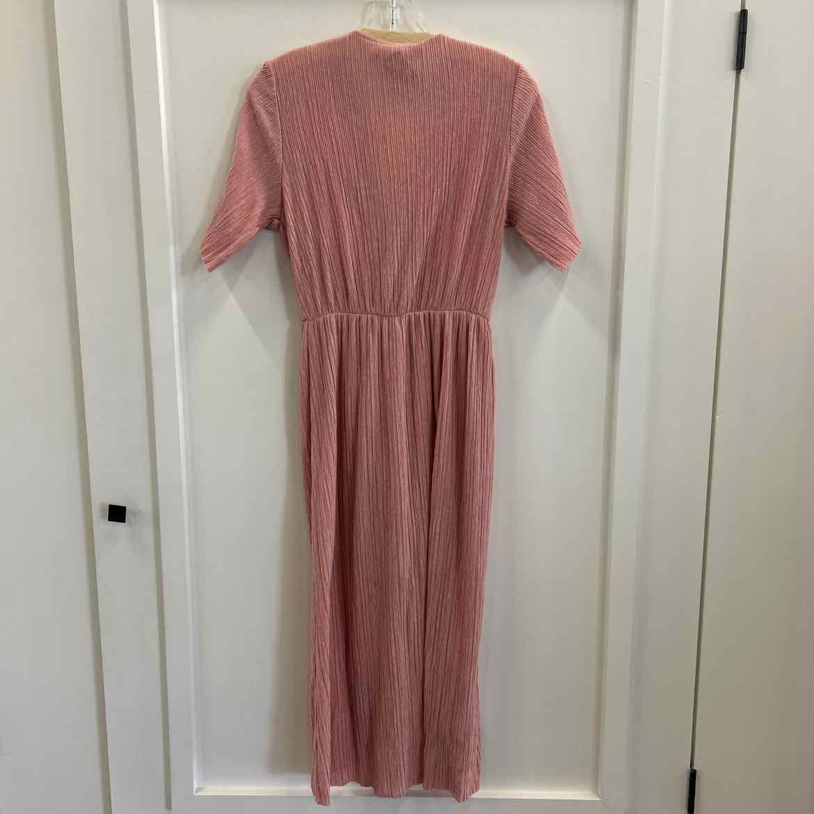 All in Favor Size XS Pink Preloved Dress