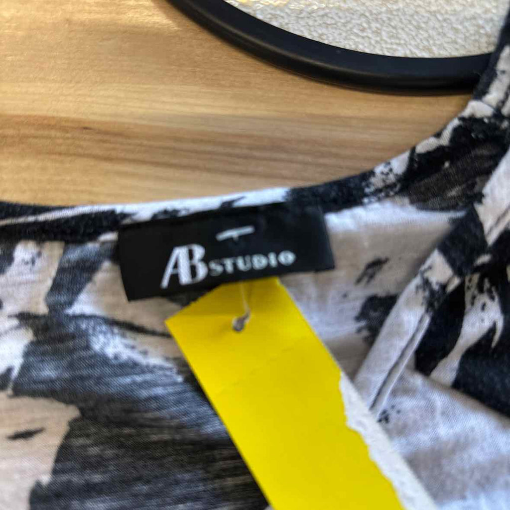 AB Studio Size PL BLACK & WHITE Blouse