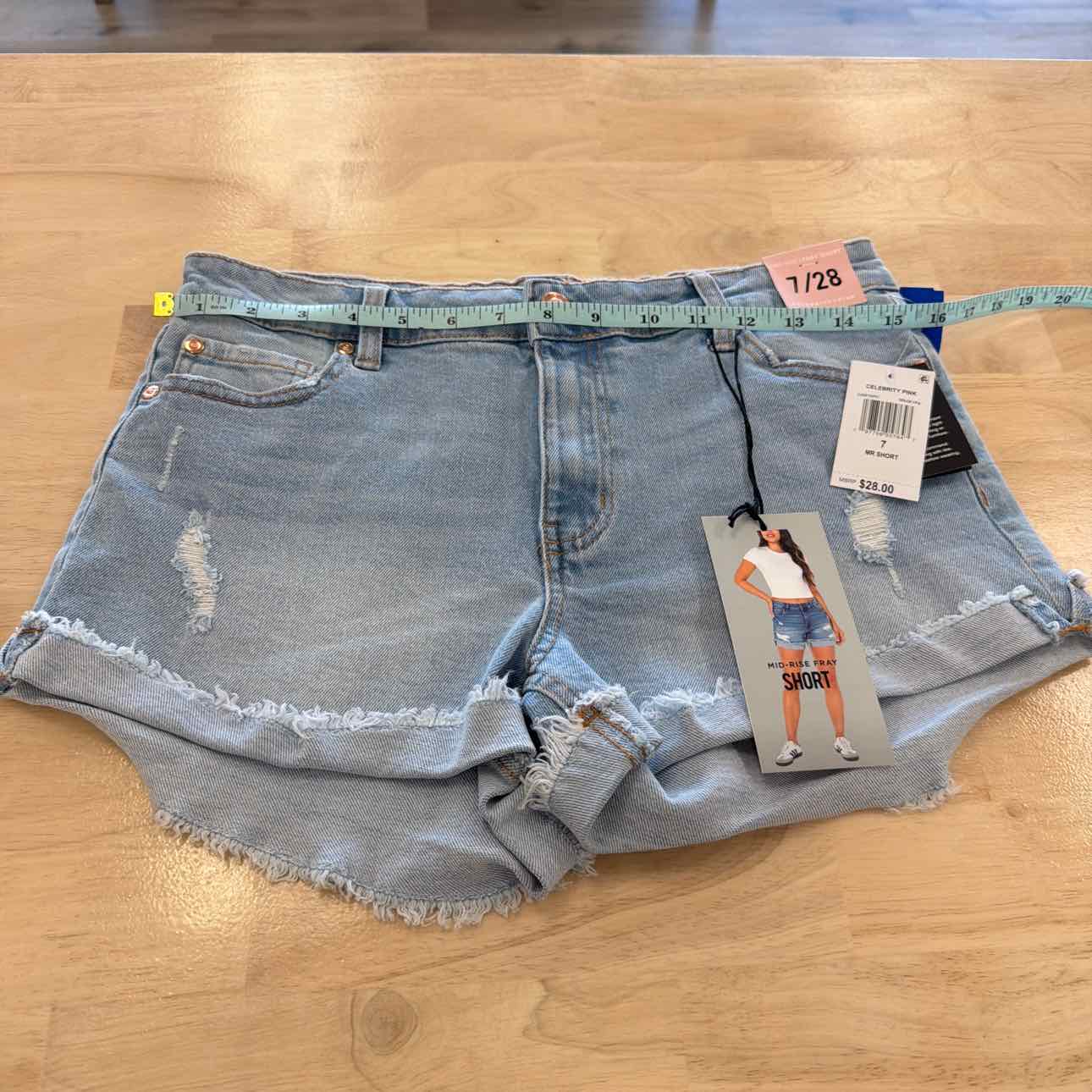 Celebrity pink Women Size 7 Blue New Shorts