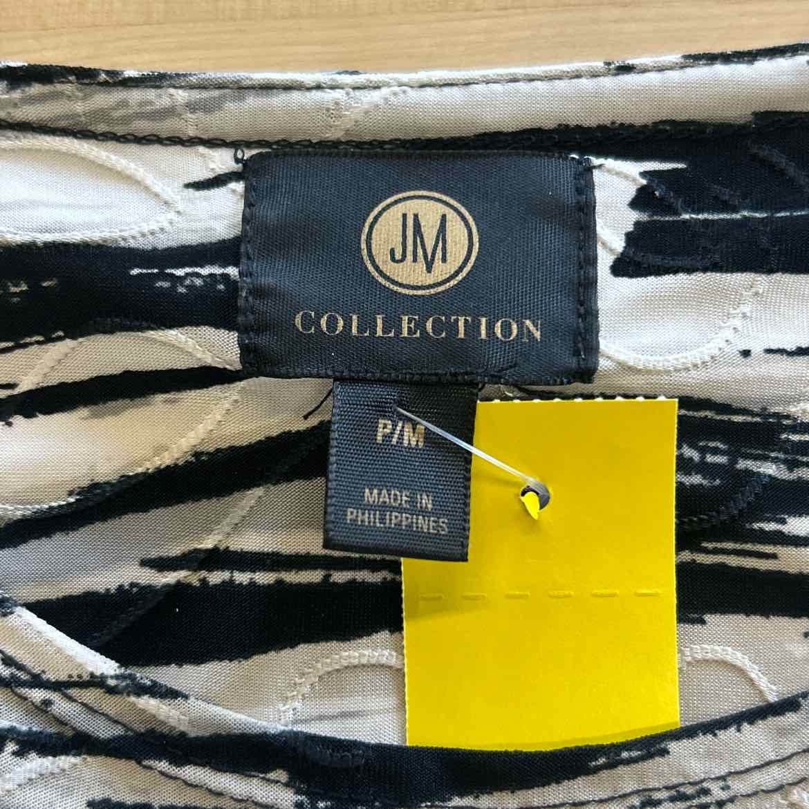 JM Collection Size S White Blouse