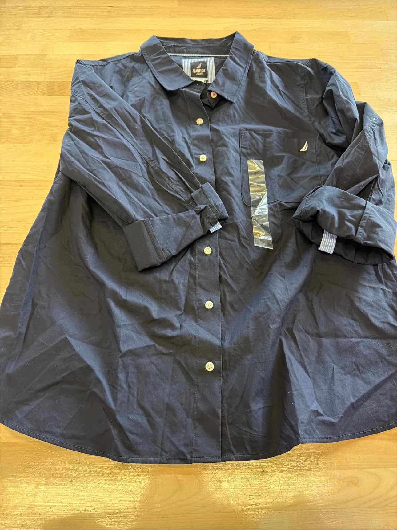 Nautica Size XL Navy Preloved Button Down SS