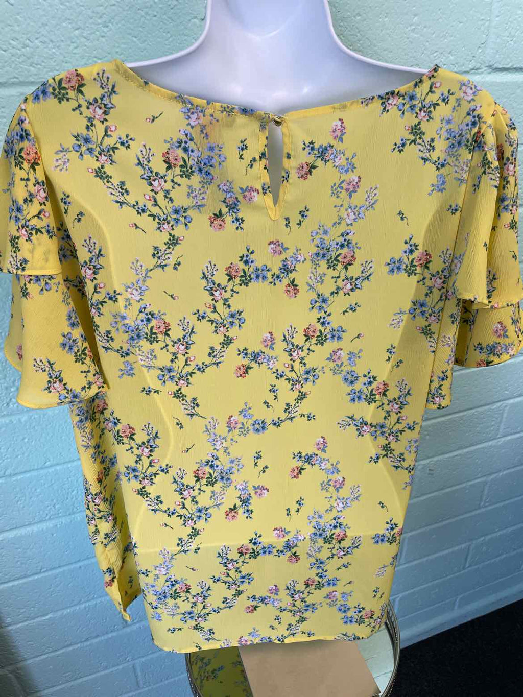 Vince Camuto Size L Yellow & Blue Blouse