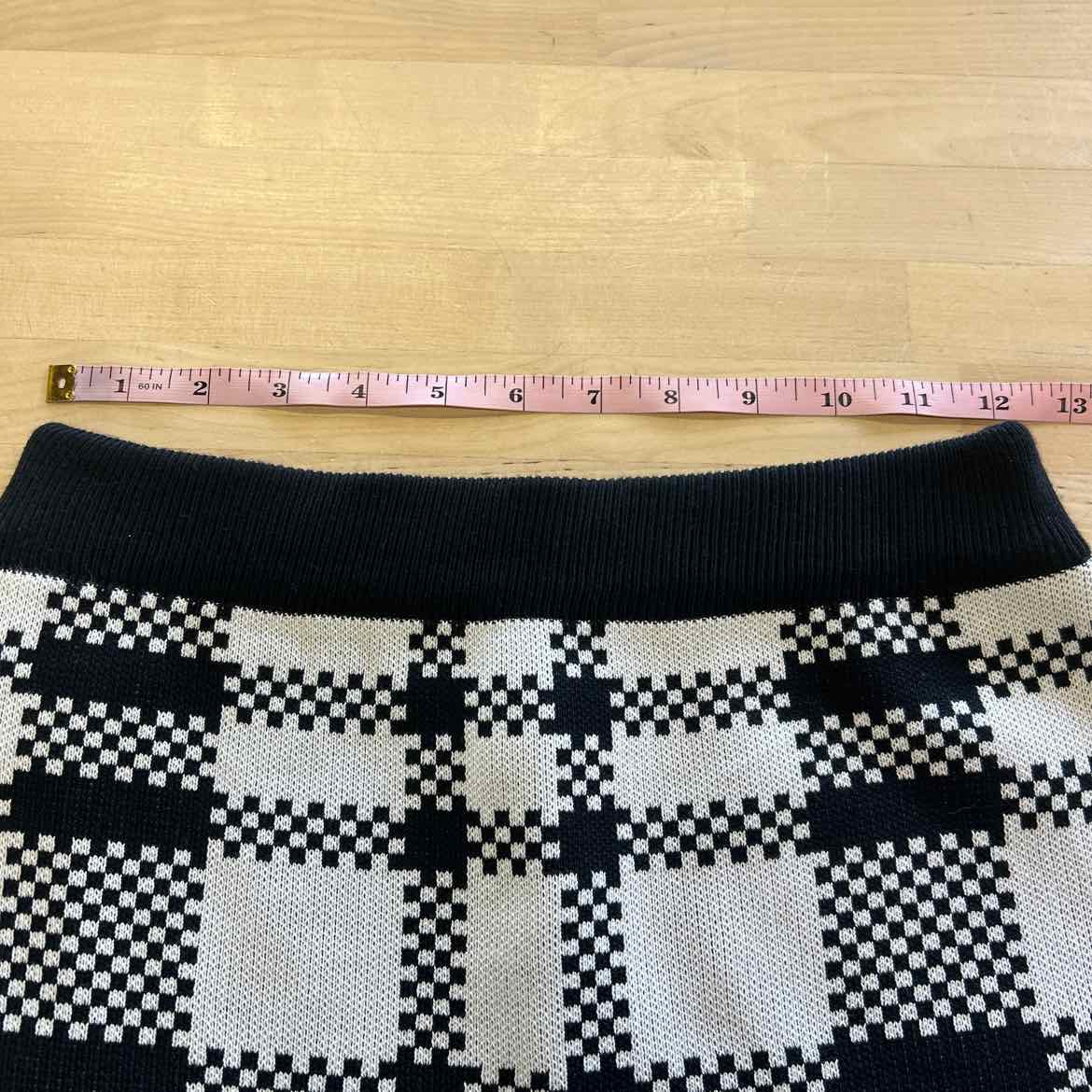 Ecret Size OS White & Black Preloved 2 pc Dress Set