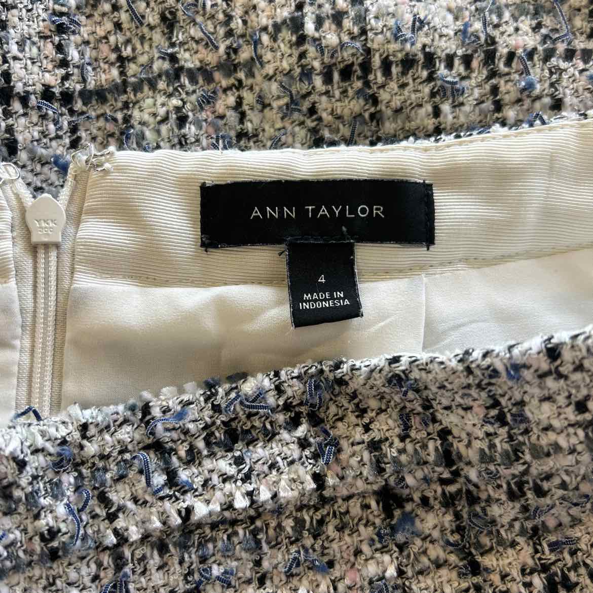 Ann Taylor Size 4 Blue Skirt