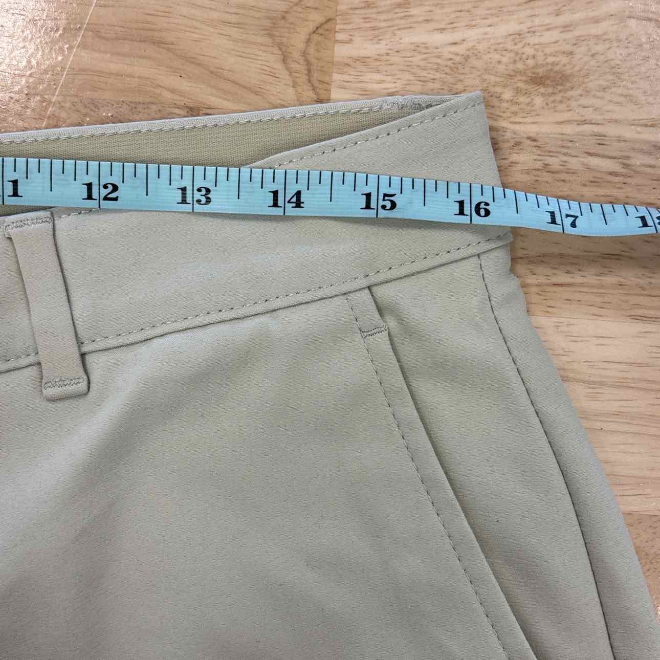 Alfani Men's Size 33 Men's 8" Tech Shorts