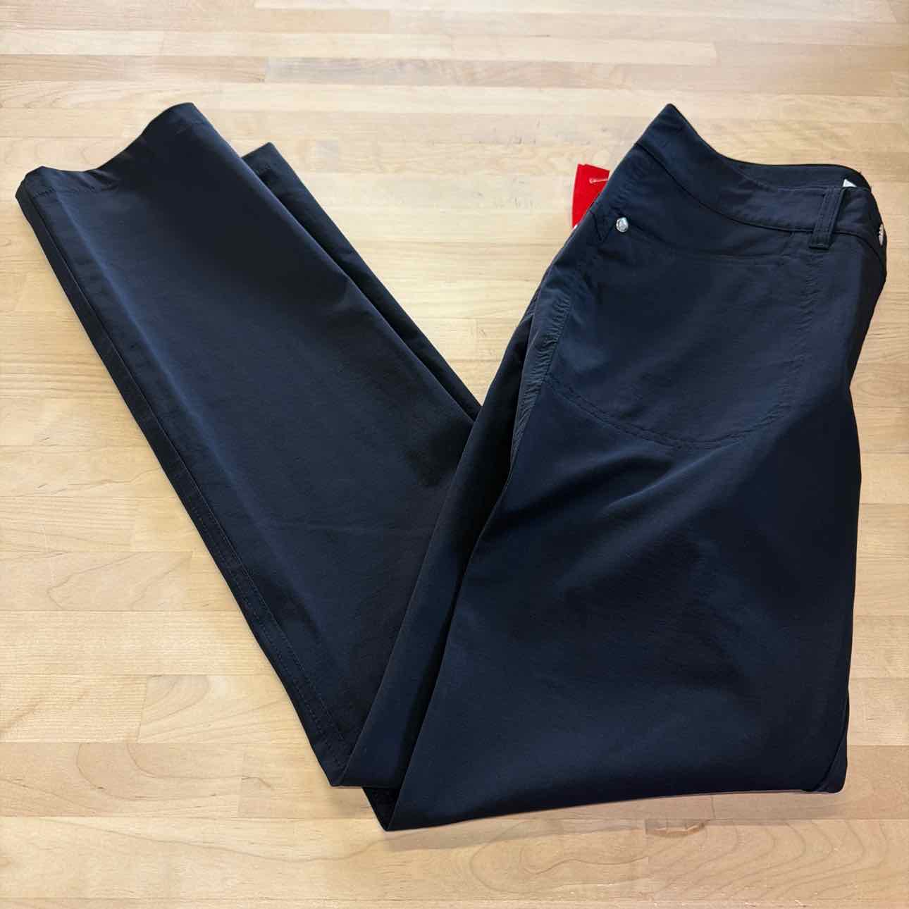 Daily Sports Size 8 Black Preloved Athletic Pants
