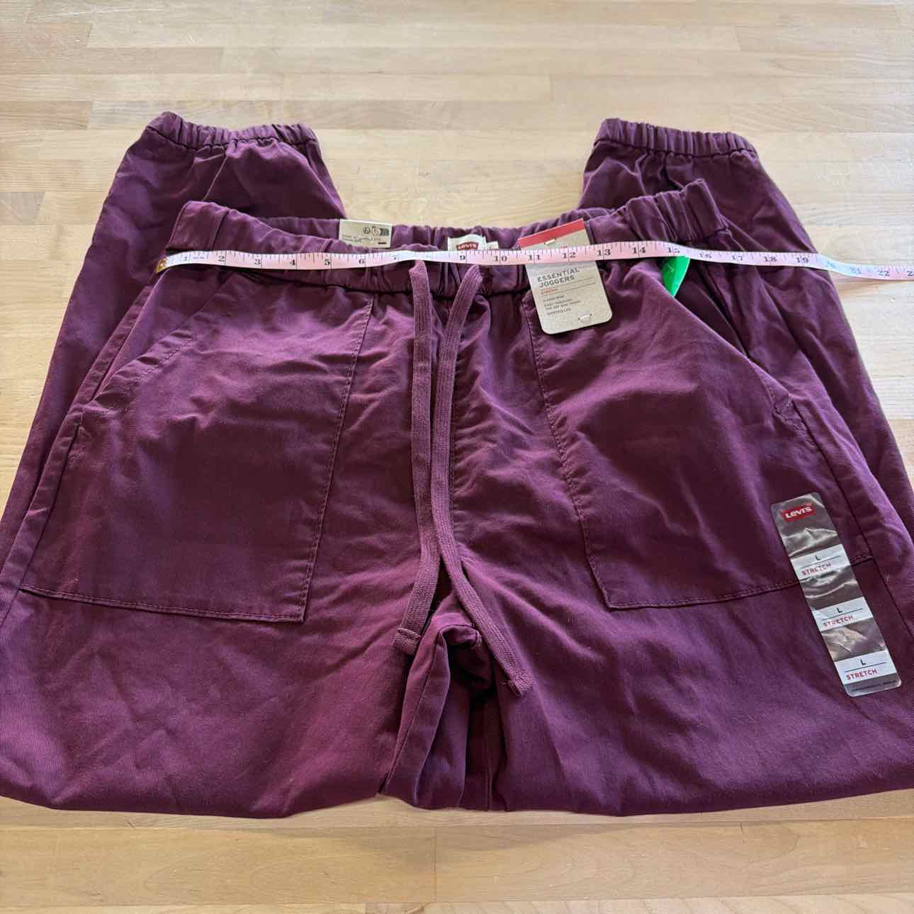 Levi's Women's Mid-Rise Essential Joggers - Merlot