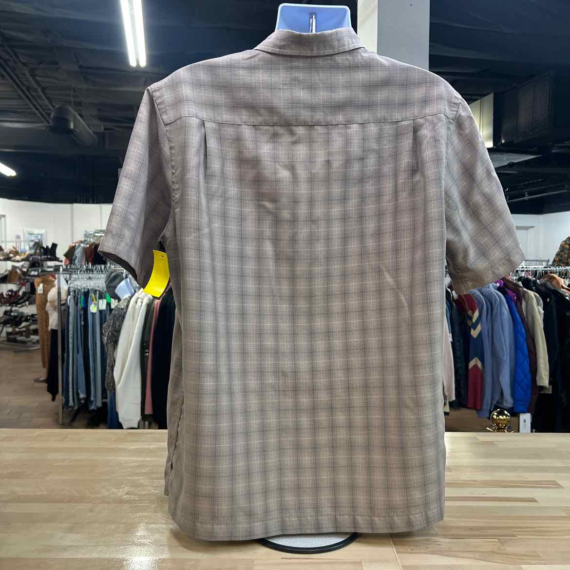 Roundtree & York Size L Beige Preloved MENS Button Down Shirt