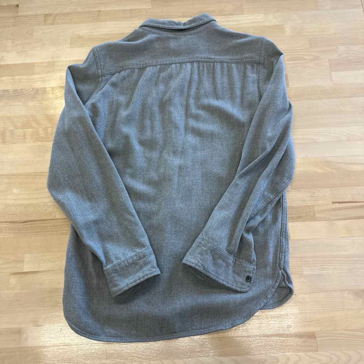 Gap Size M Gray MENS Button Down Shirt