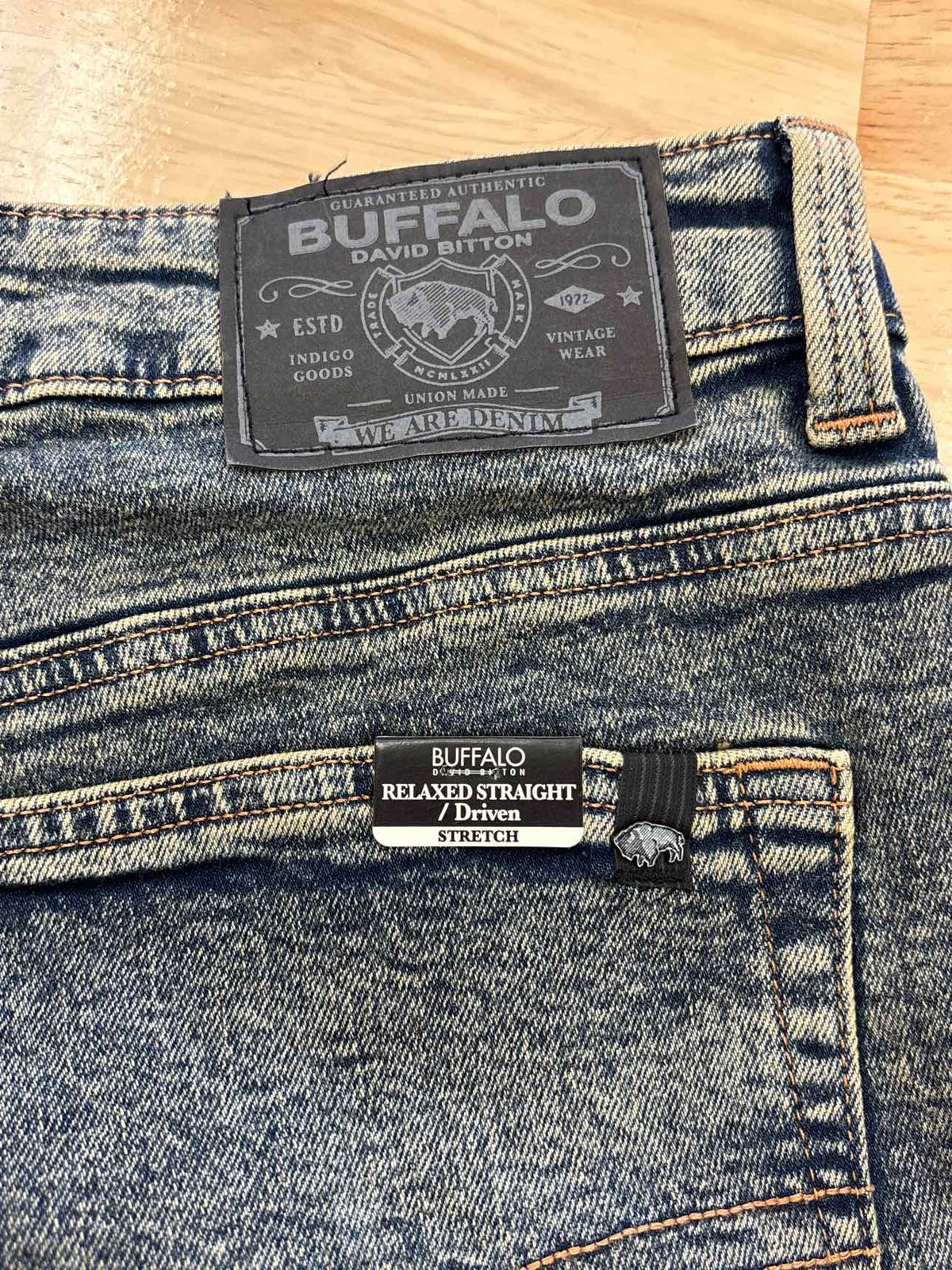 Buffalo Size 33x34 Straight Six Stretch Jeans