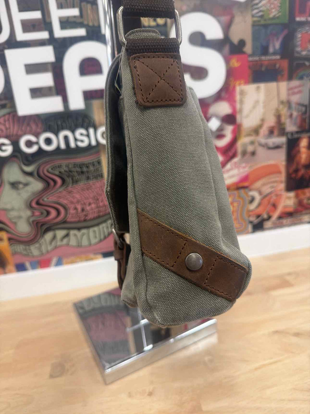Da Van Olive Purse