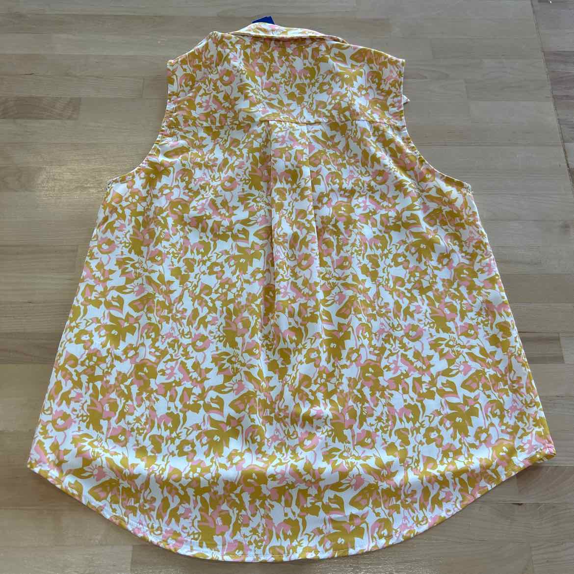 Fate Size S Yellow Button Down Shirt