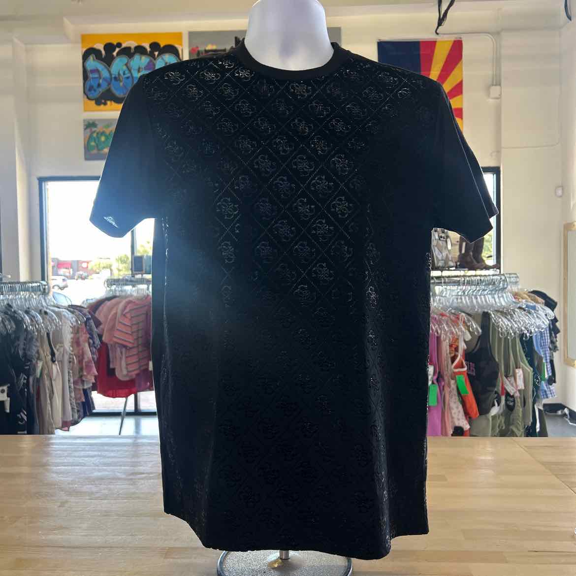 Guess Size S Black Preloved MENS T-shirt